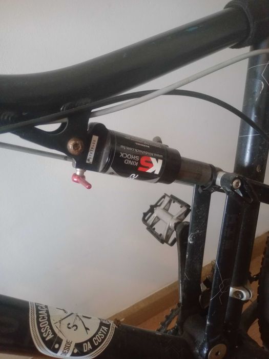 Bicicleta BTT/Downhill Dupla suspensão