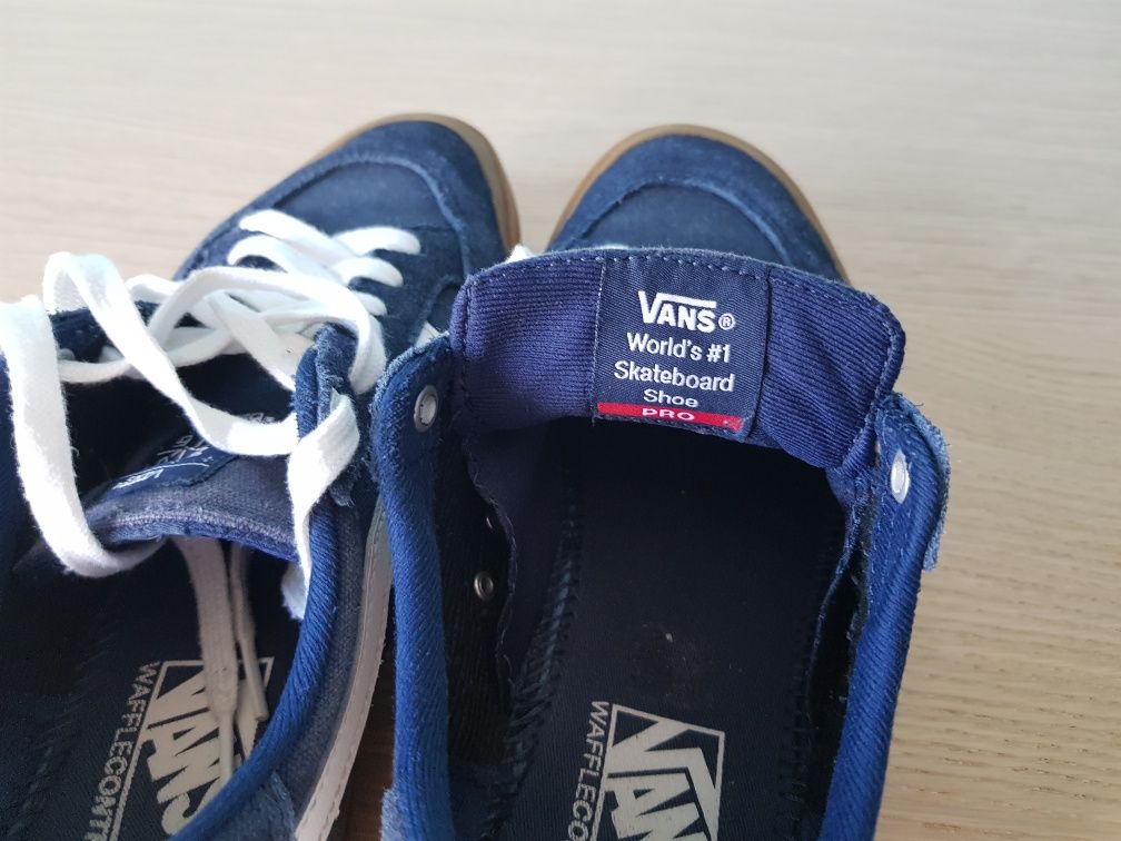 Tênis  Vans n42 praticamente  novos