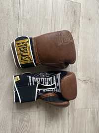 Боксерские перчатки EVERLAST