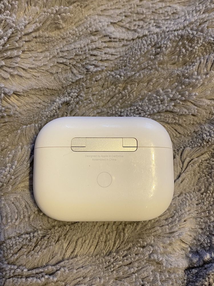 Airpods opakowanie + prawa słuchawka używana pół roku