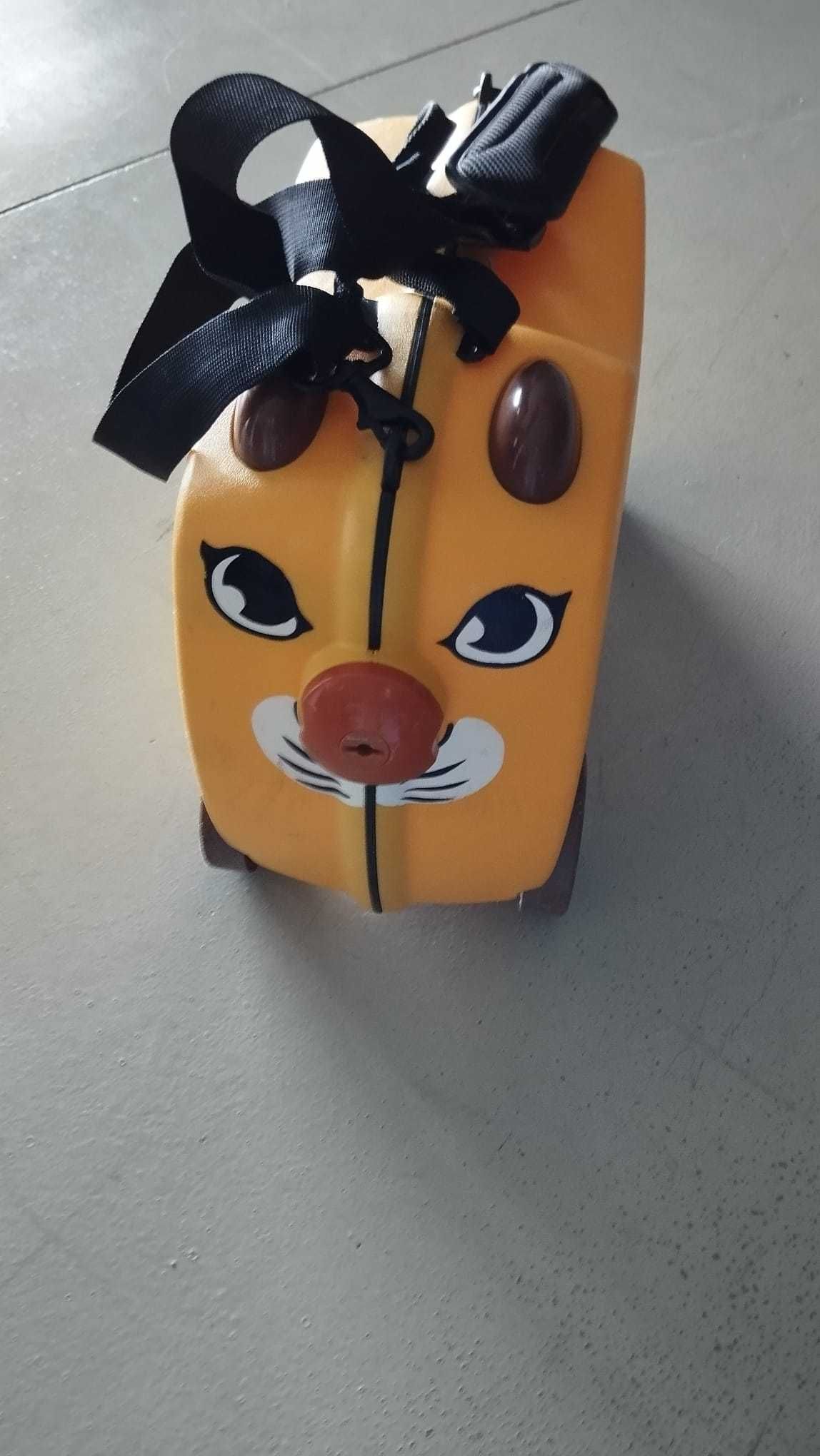 Mala de criança com rodas e pega