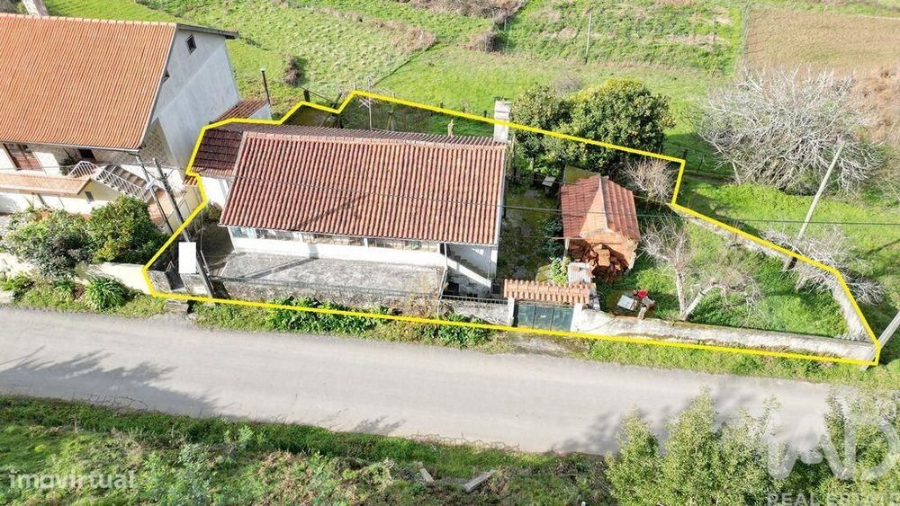 Casa de aldeia T2 em Vila Nova de 223,00 m2