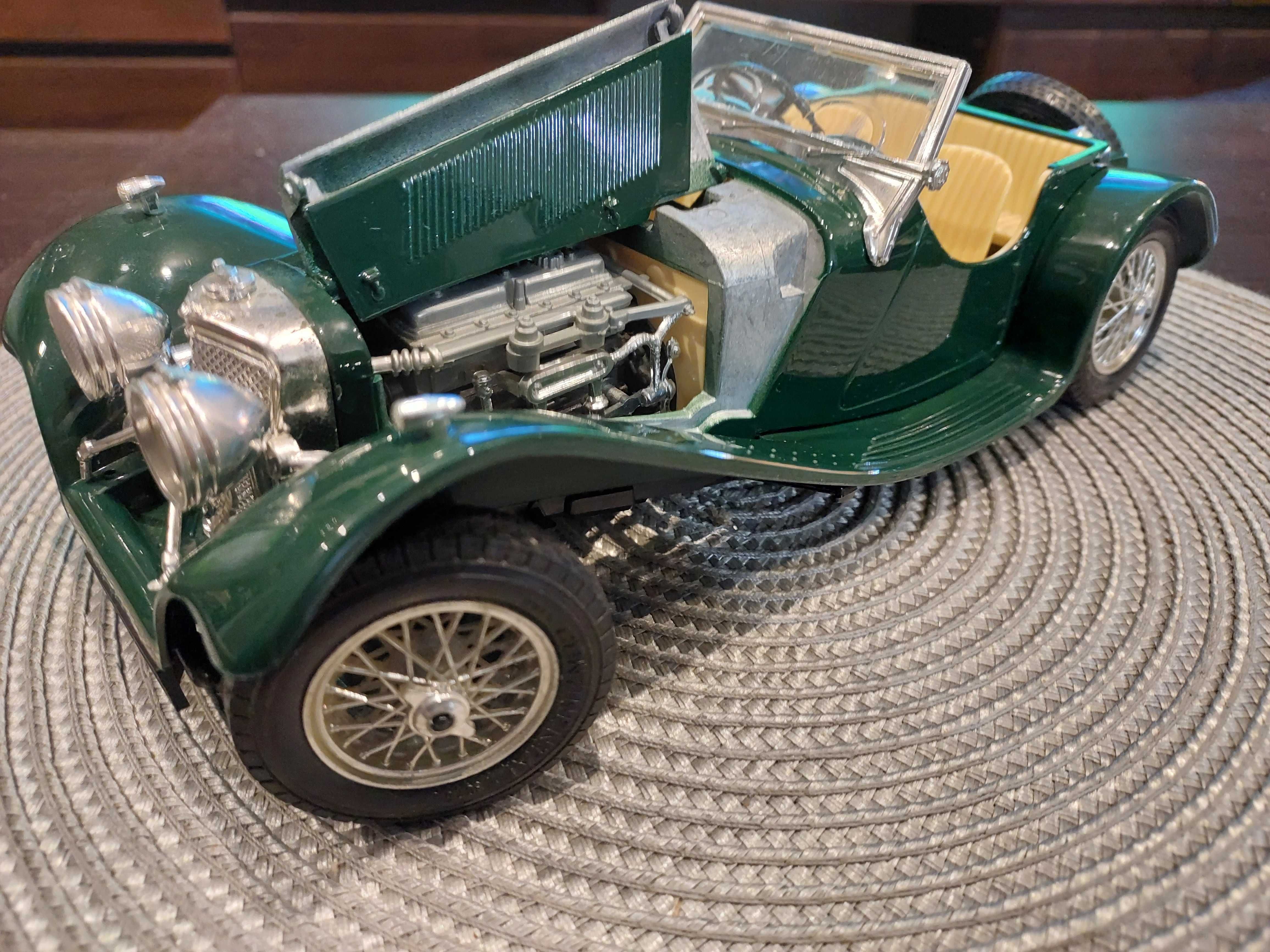 Jaguar SS 100 1/18 Bburago