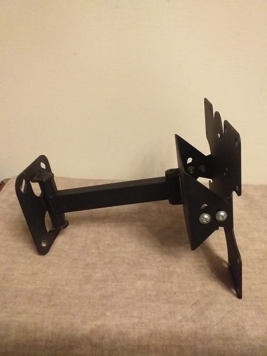 Кріплення для телевізора поворотне.