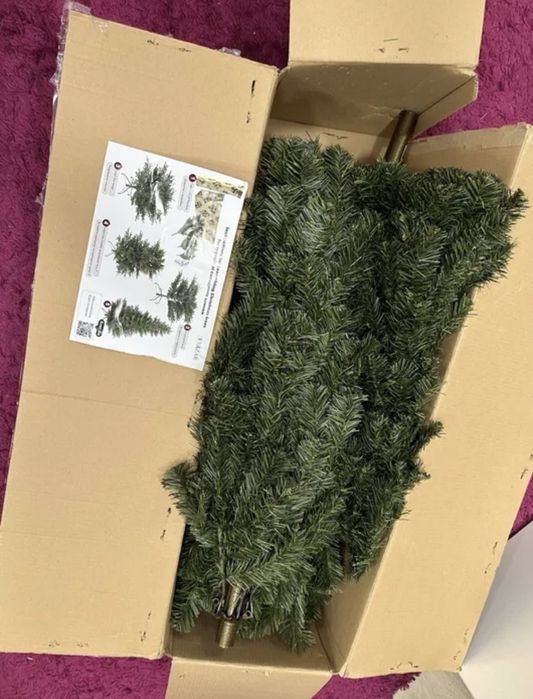 Новогодние: Сосна 3,3 м; Елка Анна 2,2м; Сосна 1,7м