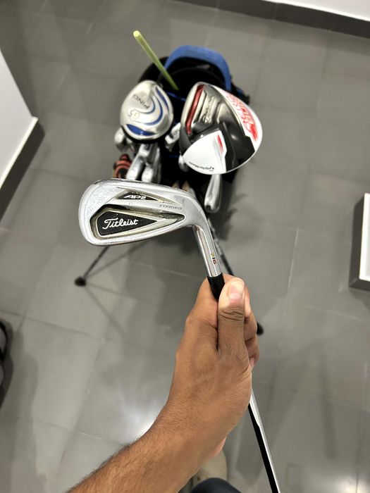TACOS DE GOLFE - Titleist Ap2 716 pw - f5