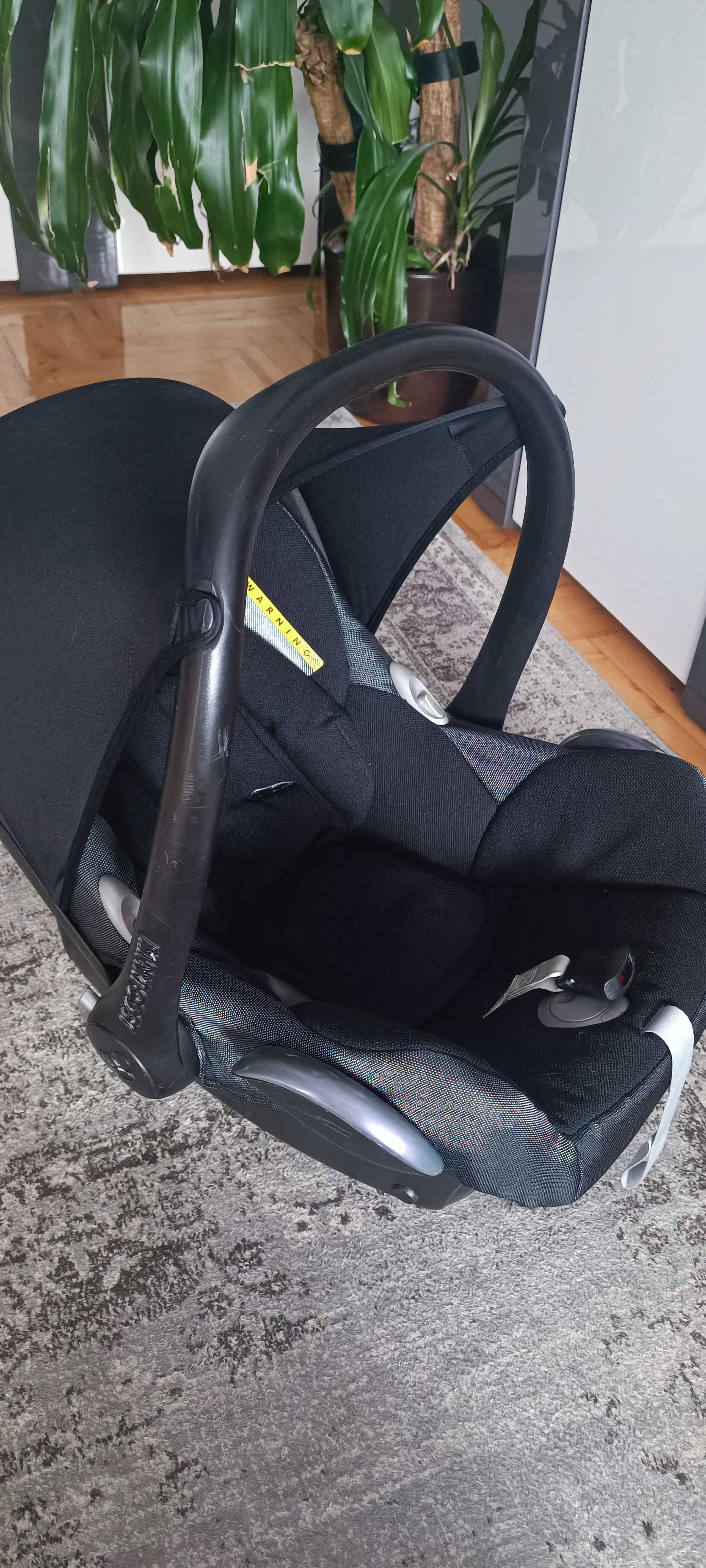 Nosidełko, fotelik Maxi-Cosi z bazą isofix (EasyFix)