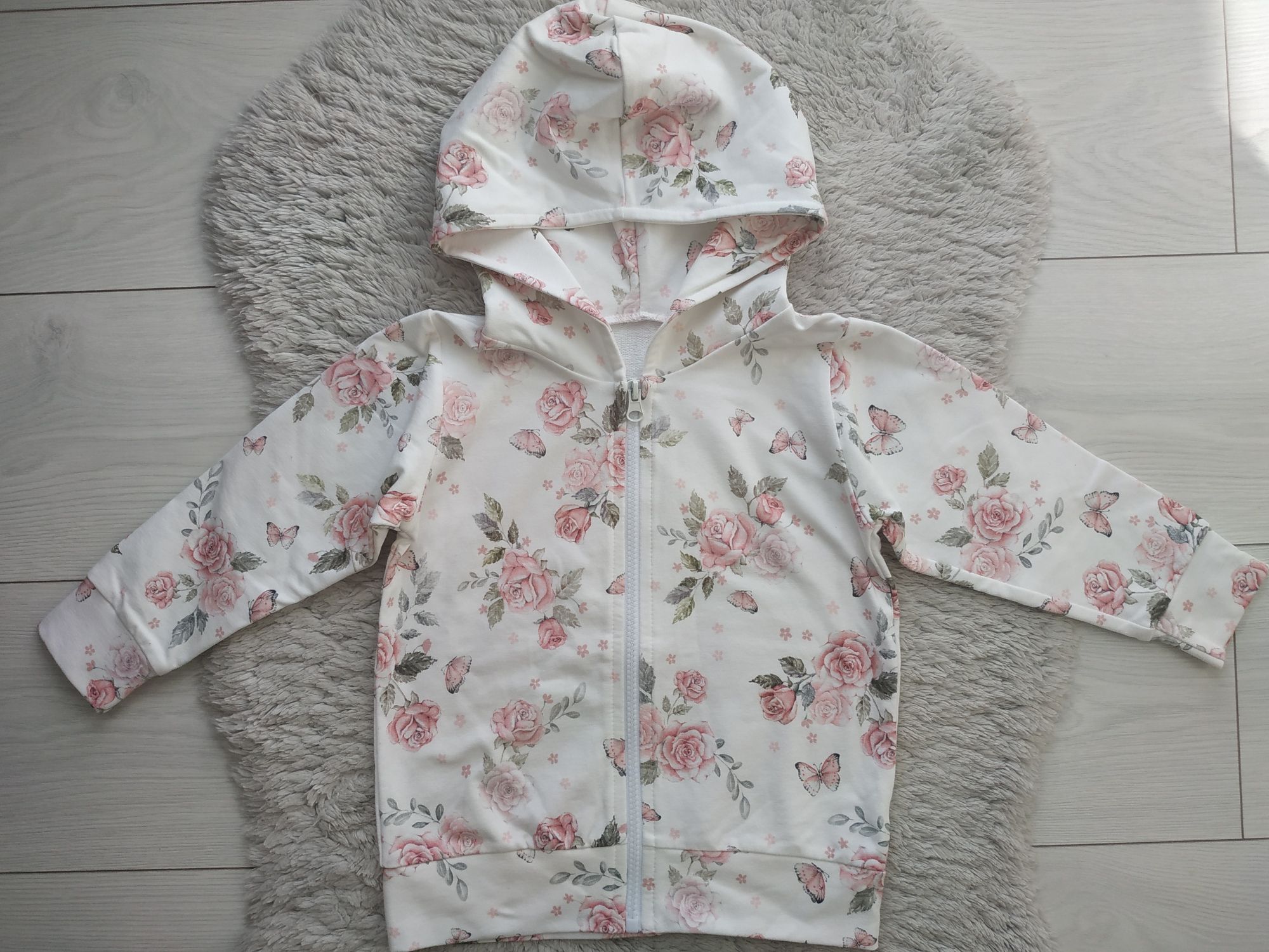 Nowa bluza/suwak/kaptur/biała/kwiaty/motyle/jak newbie/Haydi/r.98/104