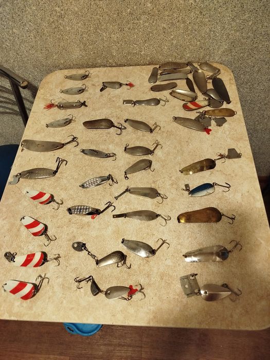 Продам блесна СССР 30 с крючками тройниками и 12 без них. Цена за одну