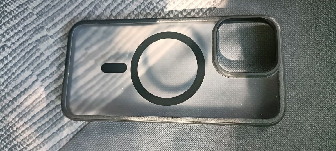 Etui do iPhone 15 Pro Max Ringke Fusion Bold Magsafe.