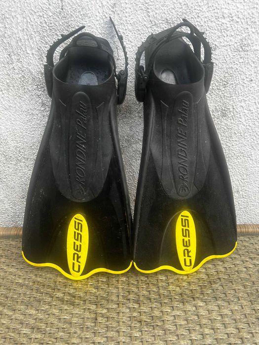 Cressi Palau Fins – Barbatanas ajustáveis mergulho/natação - M/L