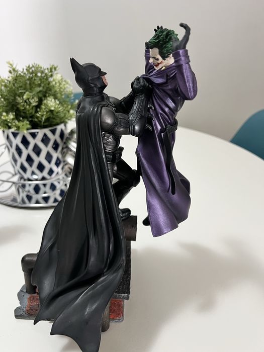 Estátua figura de quadrinhos Batman vs THE JOKER