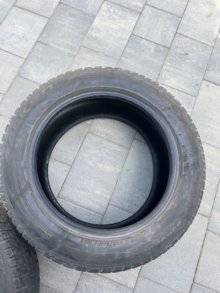 Opony zimowe 235/55r17 2 sztuki falken