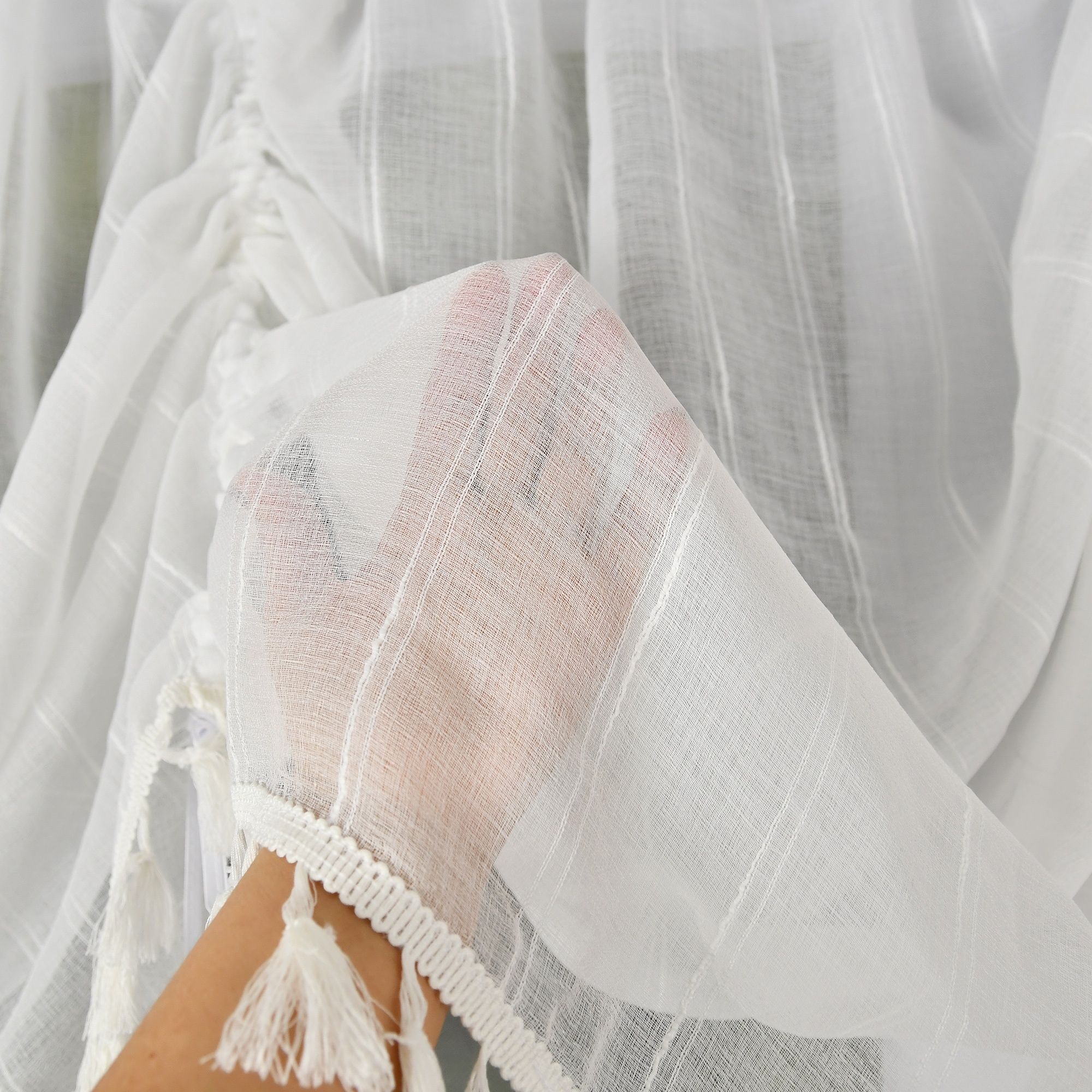 Firana boho biała 140x400 z frędzelkami