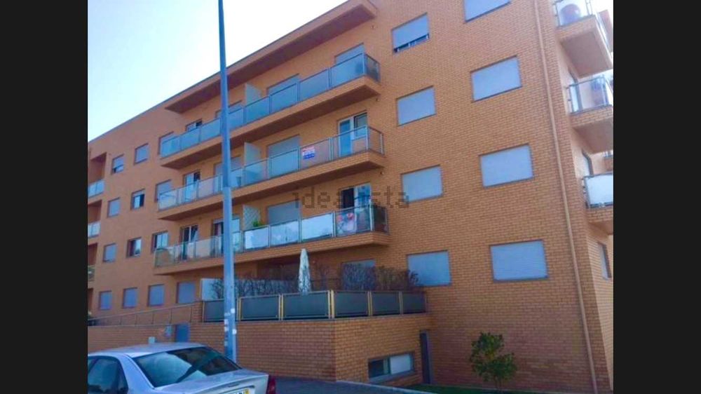 T2 Excelente em Matosinhos- São Gens