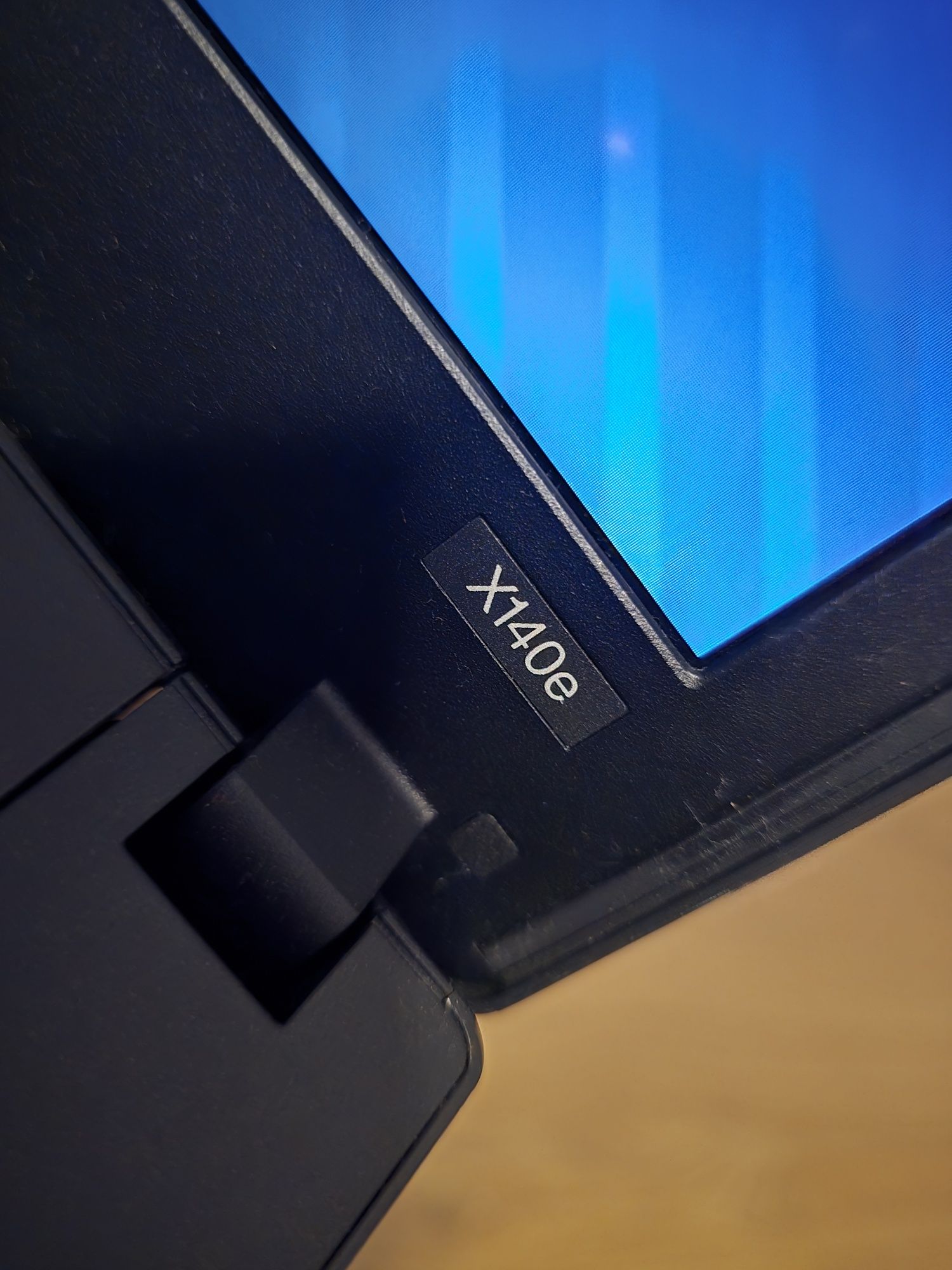 Laptop lenowo  .