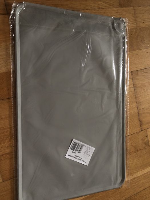 Mata pod miski dla zwierząt