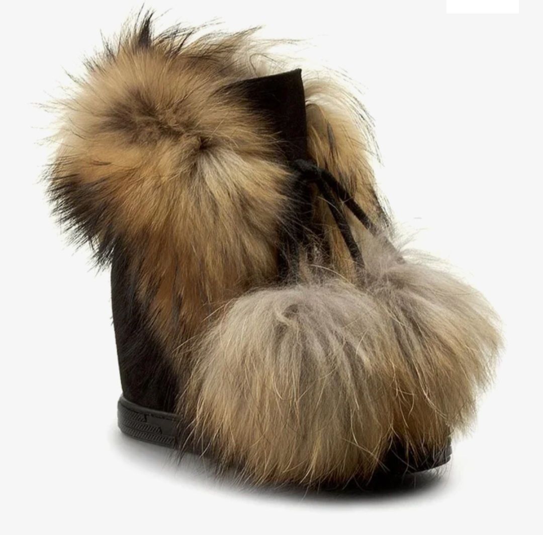 Botki "yeti" z futerkiem i pomponami r.40