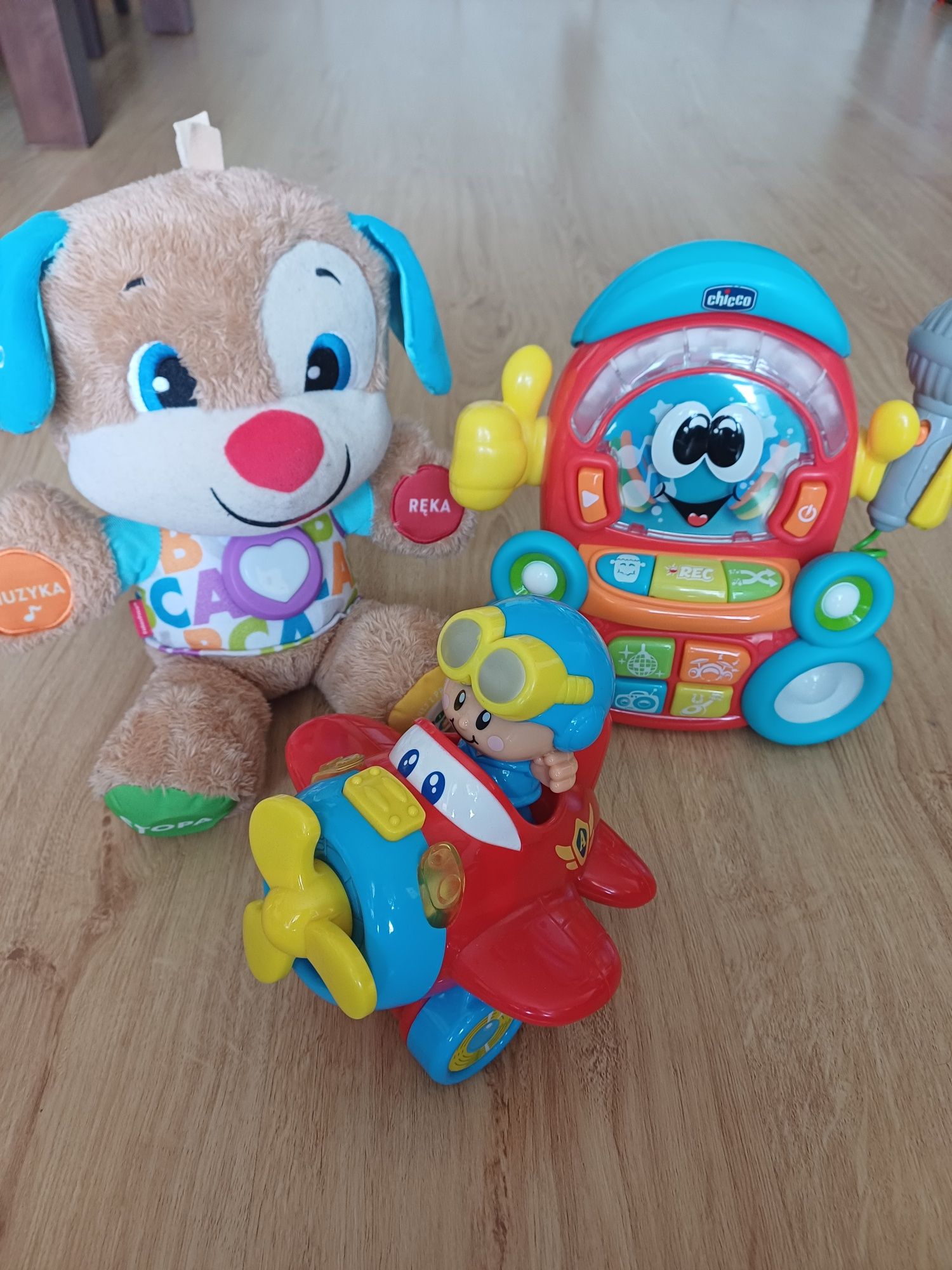 Zabawki firmy Dumel Chicco I Miś