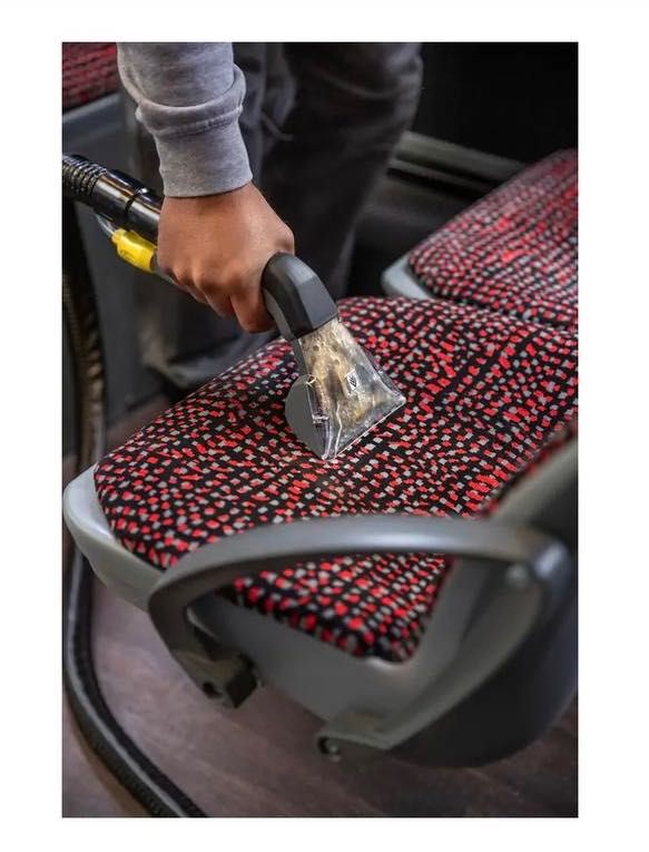 Оренда професійного миючого пилососу Karcher Puzzi