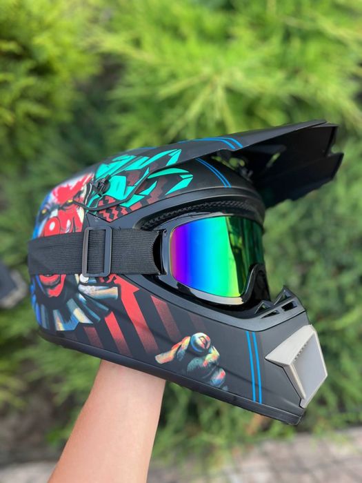 Продам новые эндуро шлема, кроссовый шлем, вело шлем, мотошлем