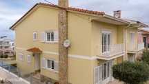 Arrenda-se Moradia T3 com Vista Mar na Areia Branca