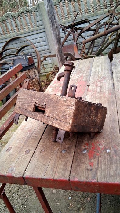 Młynek drewniany już Unikat z prl Do skansenu lub muzeum lub  jako ozd