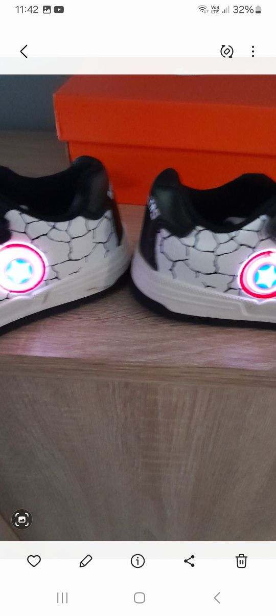 Buty chłopięce avengers świecące 31