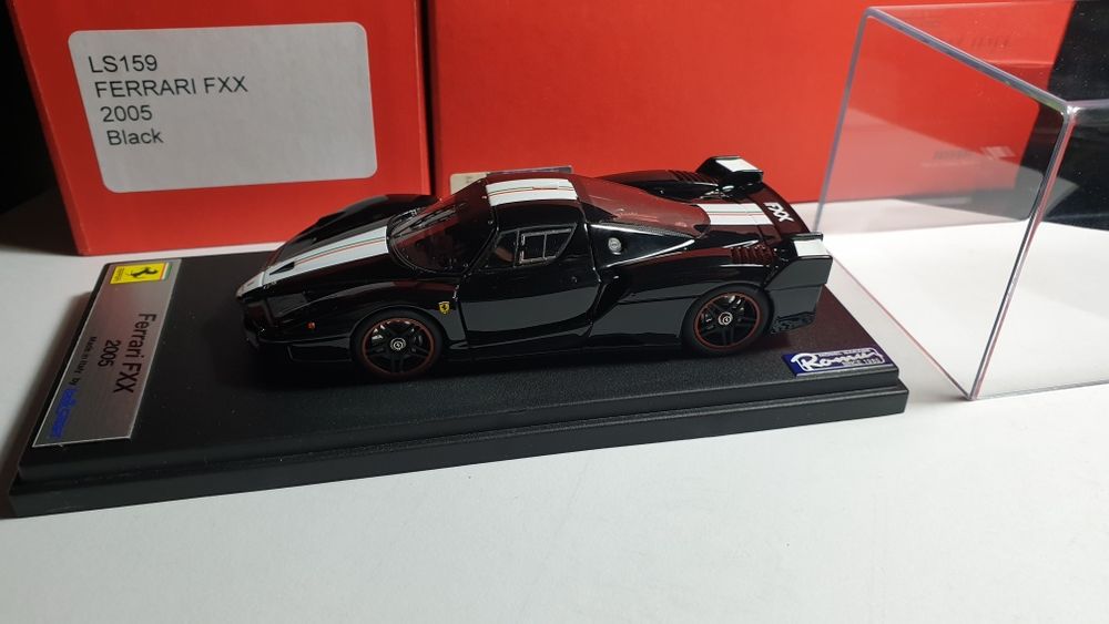Модель ferrari 1/43 looksmart не bbr,makeup,porsche, bugatti mclaren