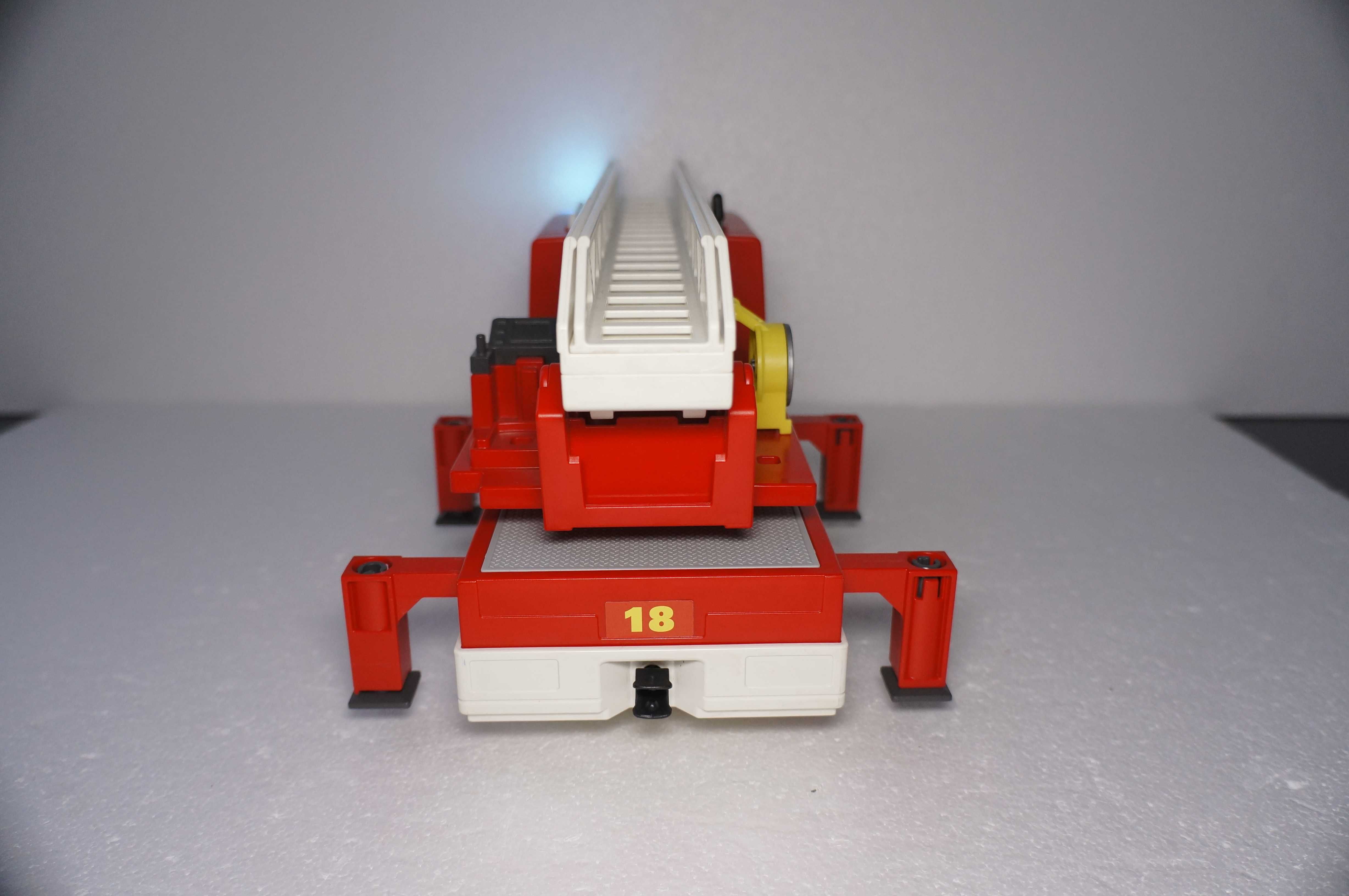 Playmobile 752 Duży Wóz strażacki światło i dźwięk Playmobil