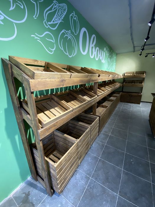 Торгові стелажі, площадки, островки.