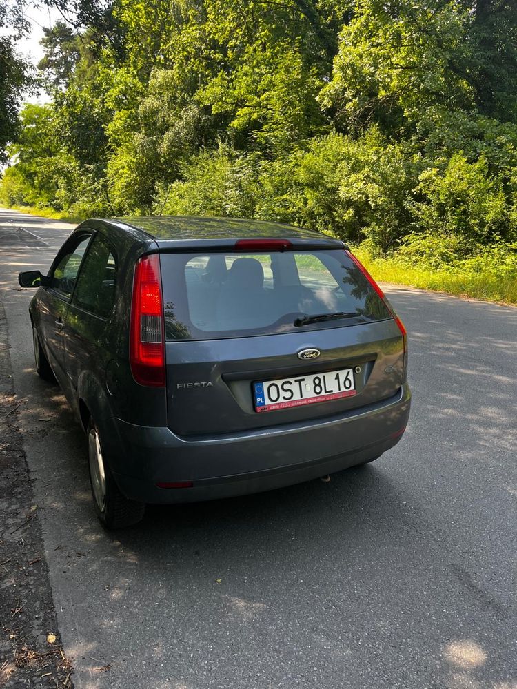 Ford fiesta rocznik 2004