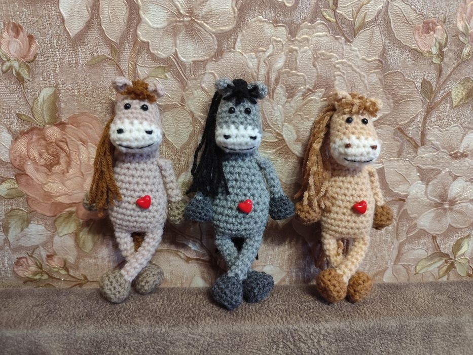 Вязаная игрушка лошадка, лошадь,коник, символ 2026