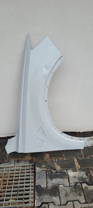 Audi q7 blotnik prawy przód