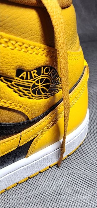 Buty Air Jordan 1 MID Chuntney/Taxi B/W - rozm. 40