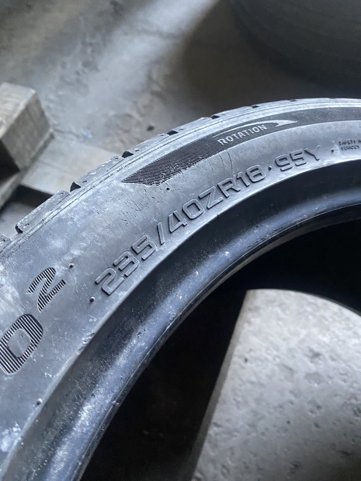 235.40.18 Hankook 2шт лето БУ склад шины резина из Европы 40 R18