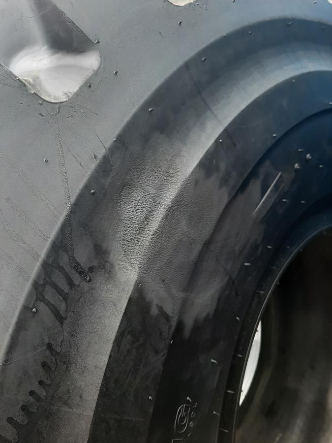 2x Opona używana przemysłowa 23.5R25 BRIDGESTONE 4400zł(szt.) W4509