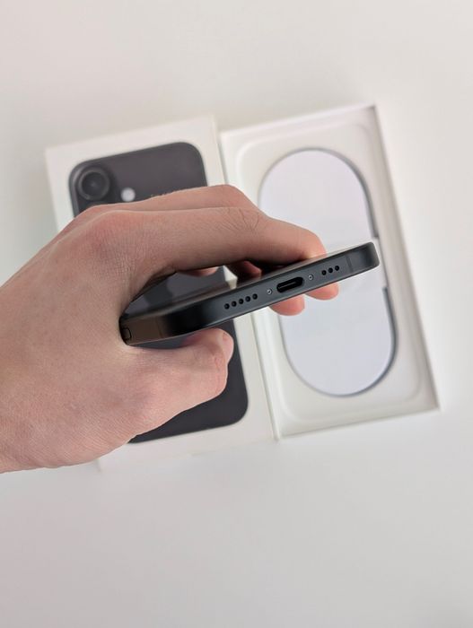 NEW! Apple iPhone 16 128Gb Black 0 циклів | Айфон 16 128гб Неверлок