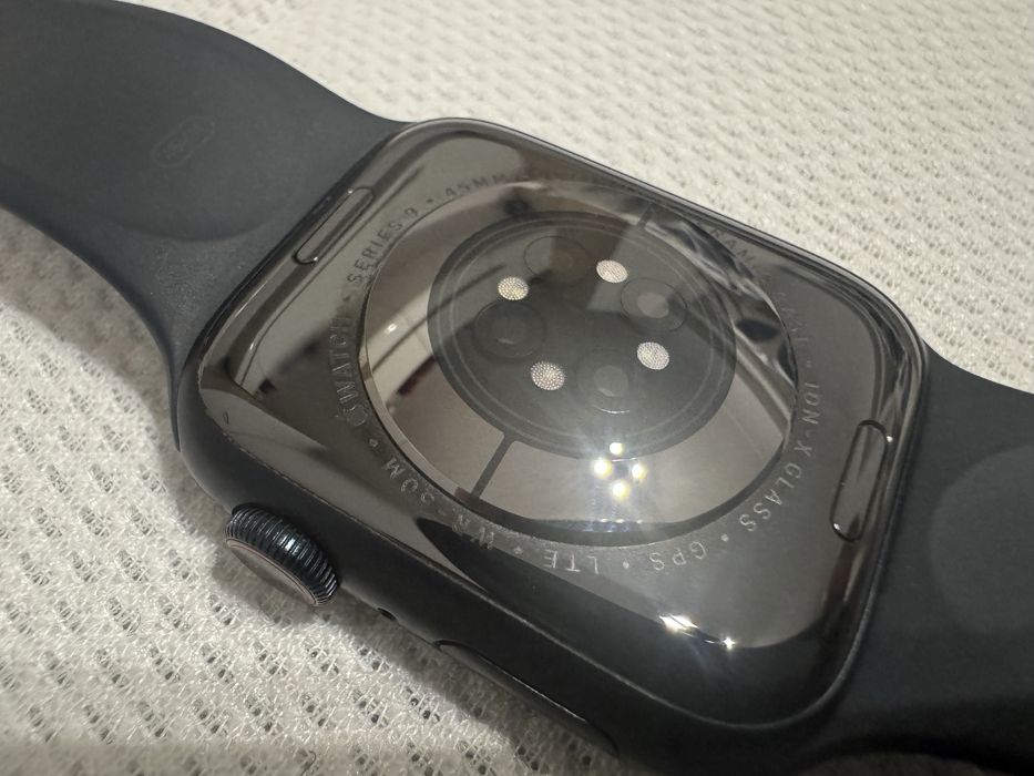 APPLE Watch Series 9 GPS + Cellular Koperta 45mm