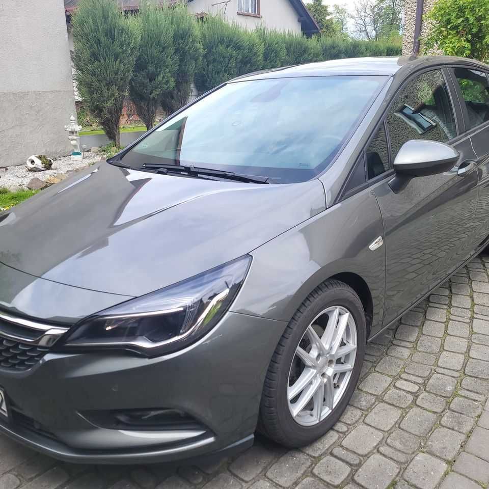 Opel Astra K Hatchback 5d 1.4 Turbo 125KM 92kW