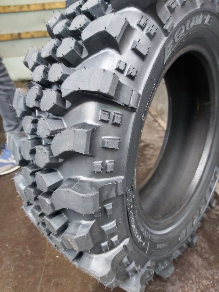 Opony Equipe  225/75 R15 Wzór Simex 4x4