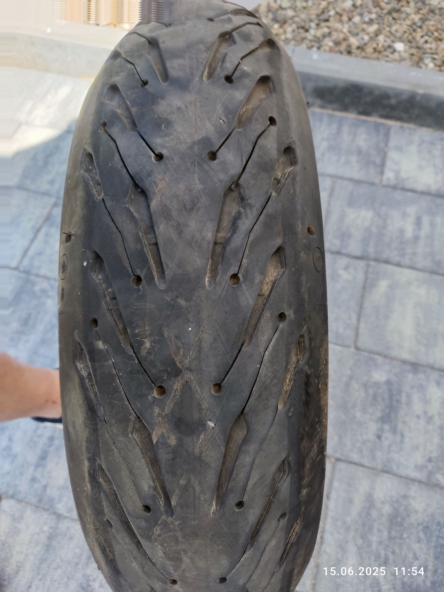 Sprzedam oponę do motocykla
