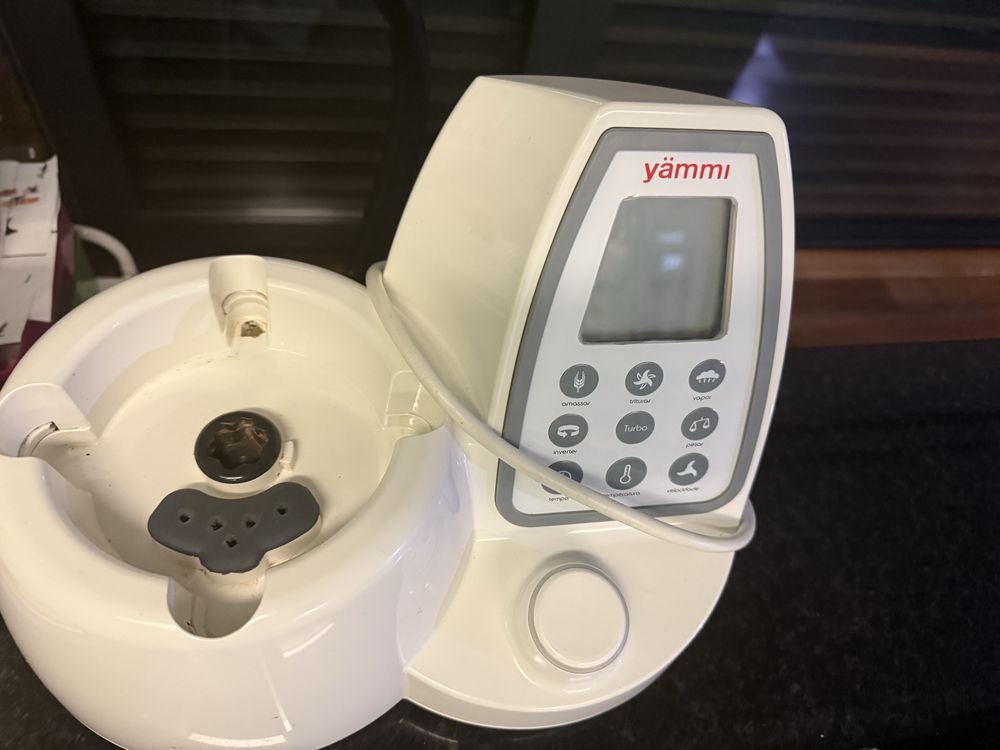Yammi 2 robot cozinha  (para pecas ou arranjo)
