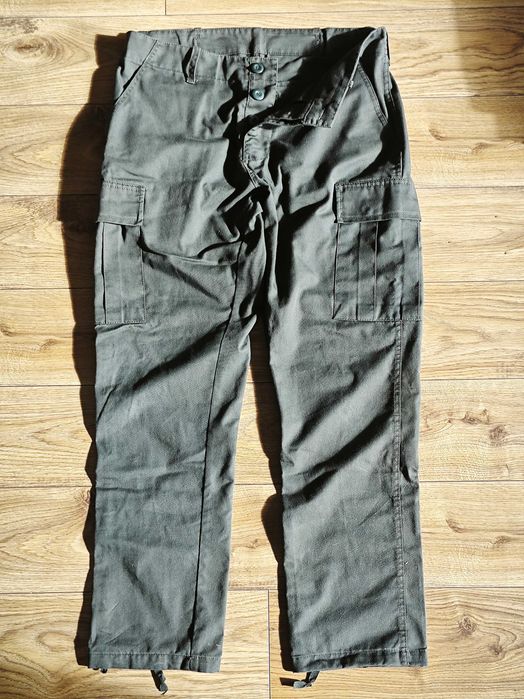 Spodnie harcerskie zielone/khaki, rozmiar M.
