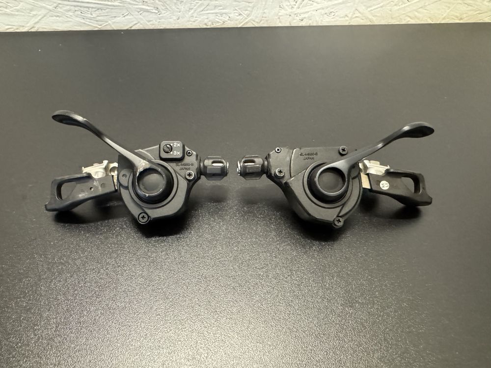Komplet manetek Shimano XTR SL-M980 2/3x10b, mocowanie I-Spec B