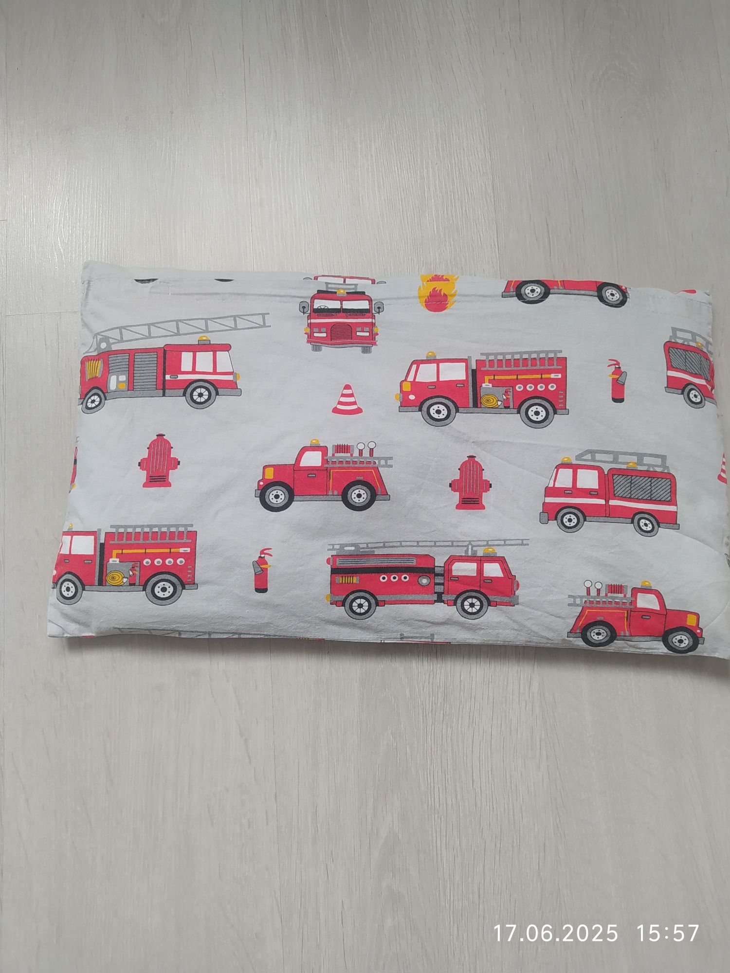 Śpiworek 80 x 120 plus 30 x 50 plus worek do przedszkola cztery elemen
