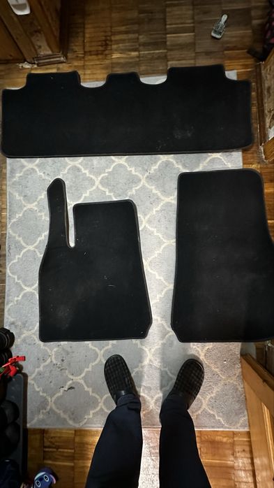 Оригінальні коврики Tesla Model Y 2021