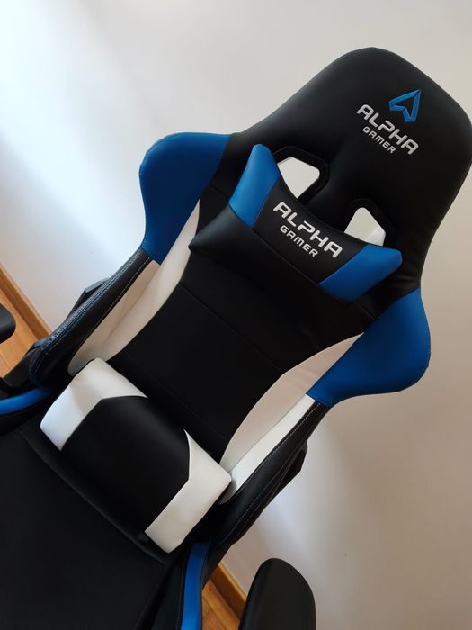 Cadeira Alpha Gamer Azul e Preta, Couro, usada