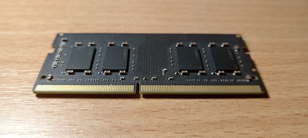 Планка ОЗУ DDR4 на 4Gb