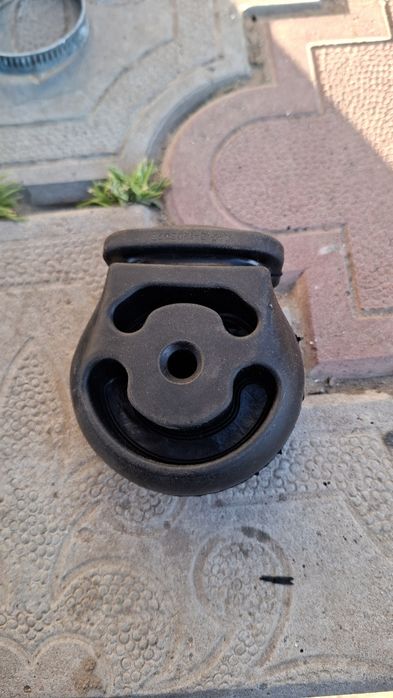 Подушка подвески глушителя ВАЗ 21213. 2123, 2110, 2170, 1118